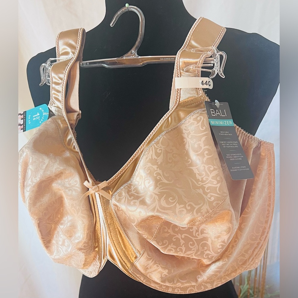 Bali 44G minimizer bra, satin, cream color